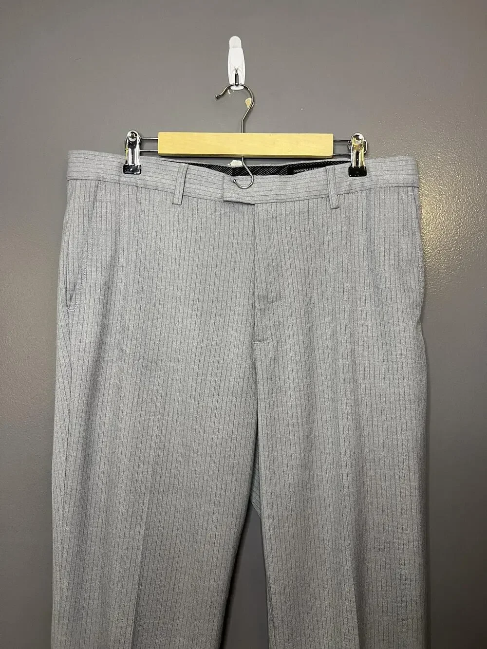 Banana Republic Dress Pants Mens 35x32 Gray Slim Fit Pinstripe Stretch Formal